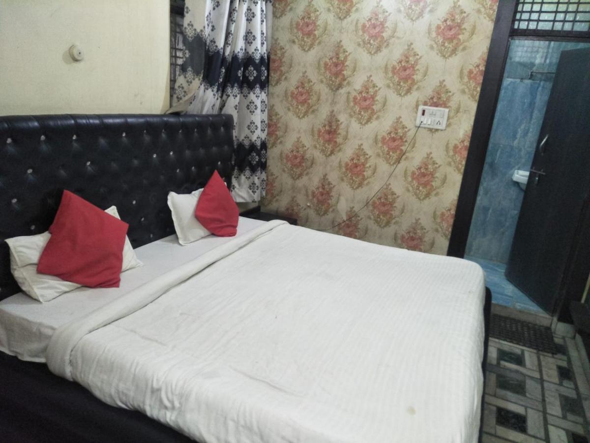 Hotel Shiv Mahima Inn By Wb Inn Allāhābād Junction Eksteriør billede